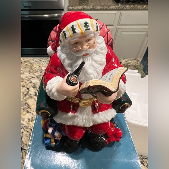 Santa Claus Decorative Porcelain Keepsake Box - Picture 3 of 16